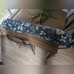 Bbhugme Green Meadows Pregnancy Pillow